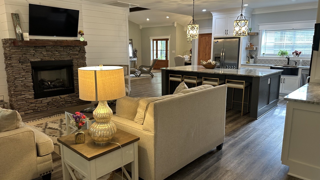Photo of Livingroom in Seminary