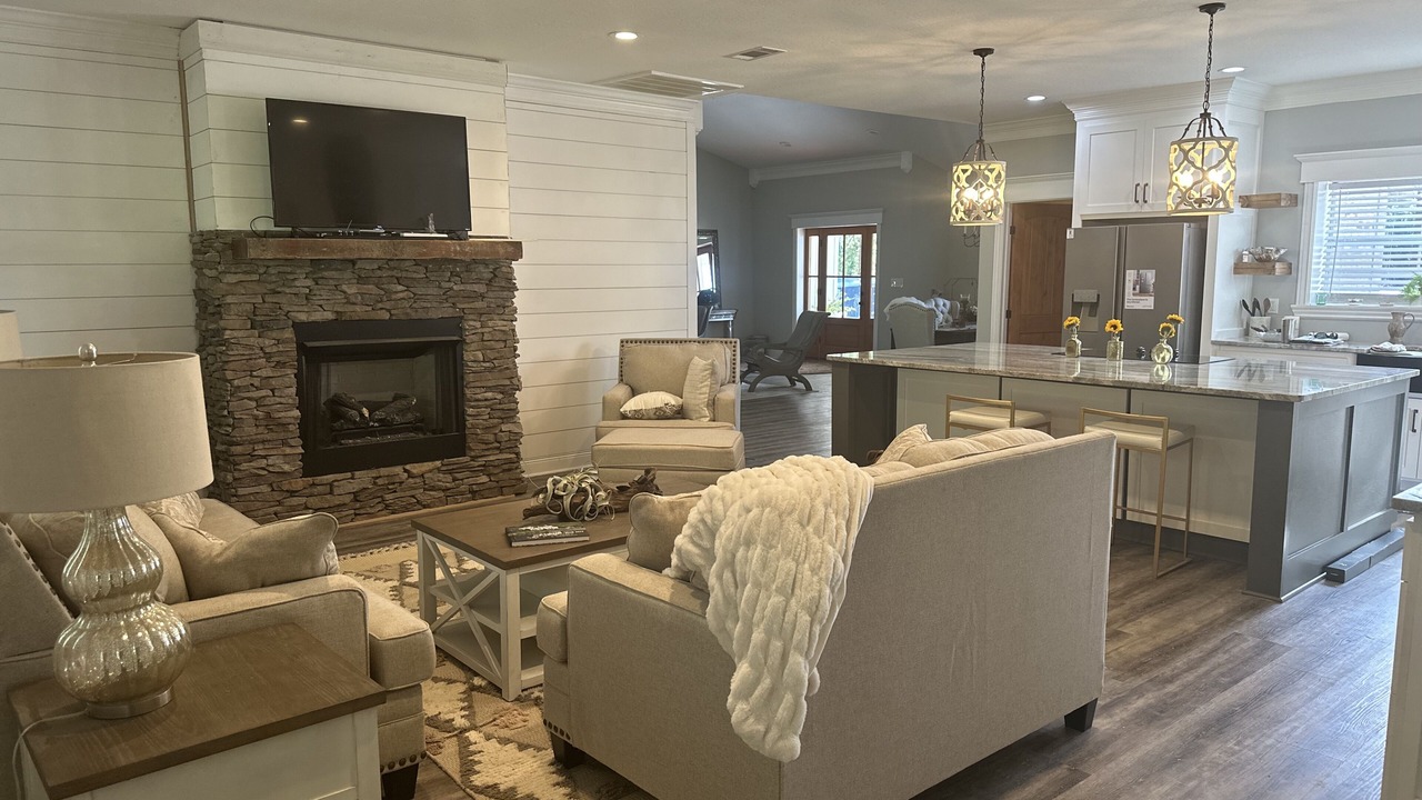 Photo of Livingroom in Seminary