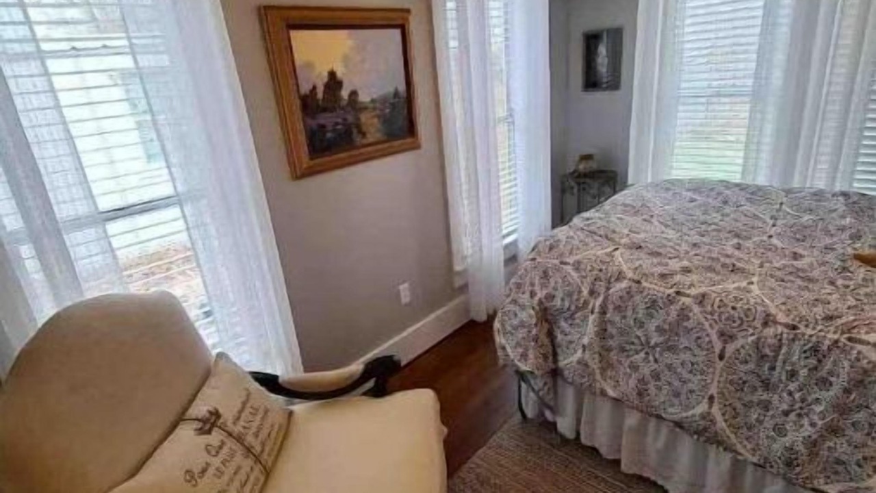 Photo of Bedroom in Smithville