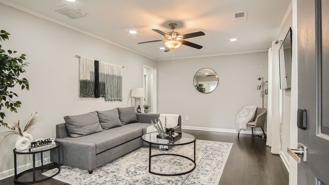 Photo of Livingroom in Sylvan Hills