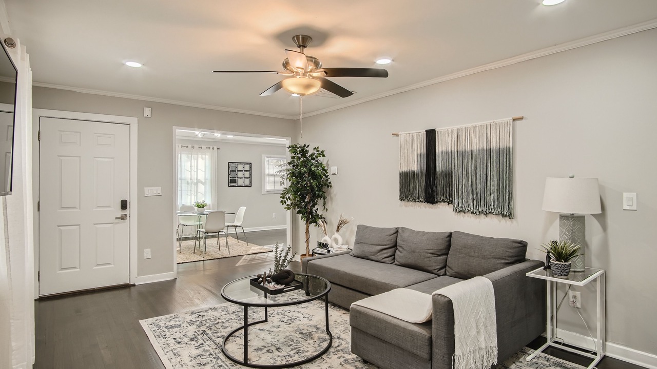 Photo of Livingroom in Sylvan Hills