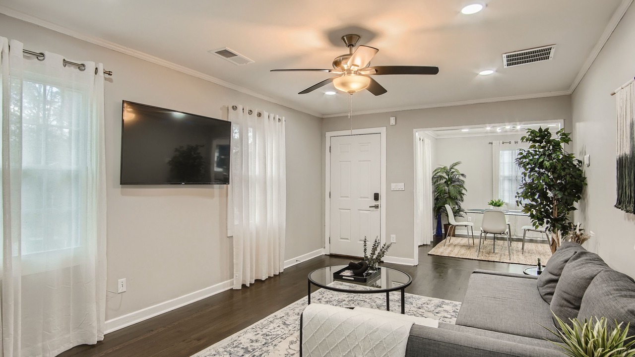 Photo of Livingroom in Sylvan Hills