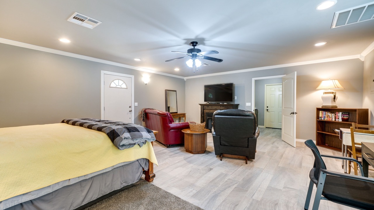 Photo of Bedroom in Ada