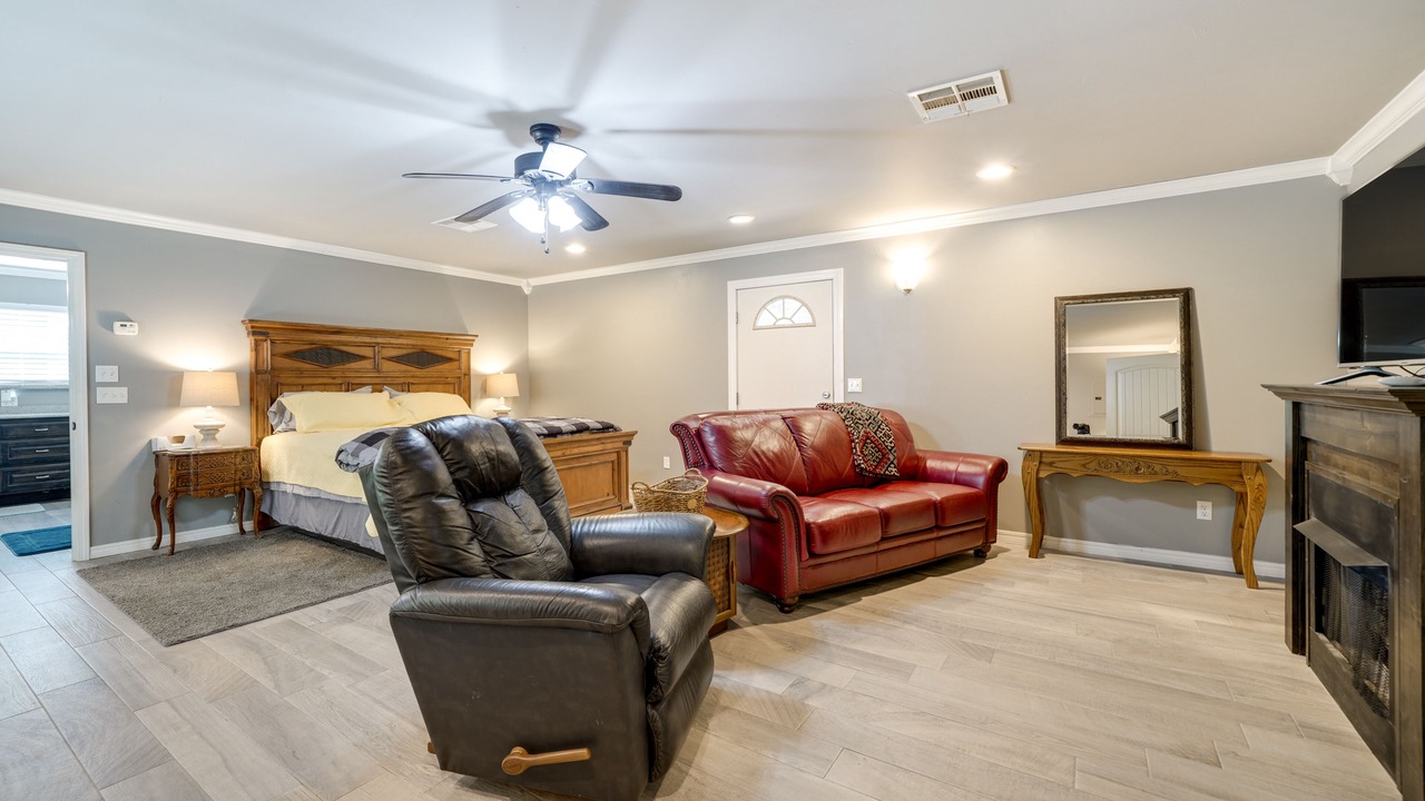 Photo of Bedroom in Ada