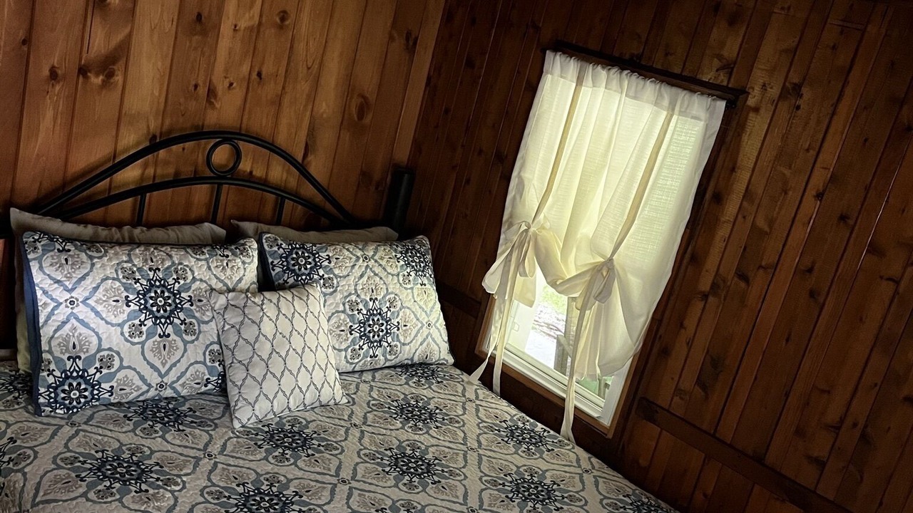 Photo of Bedroom in Lily Dale