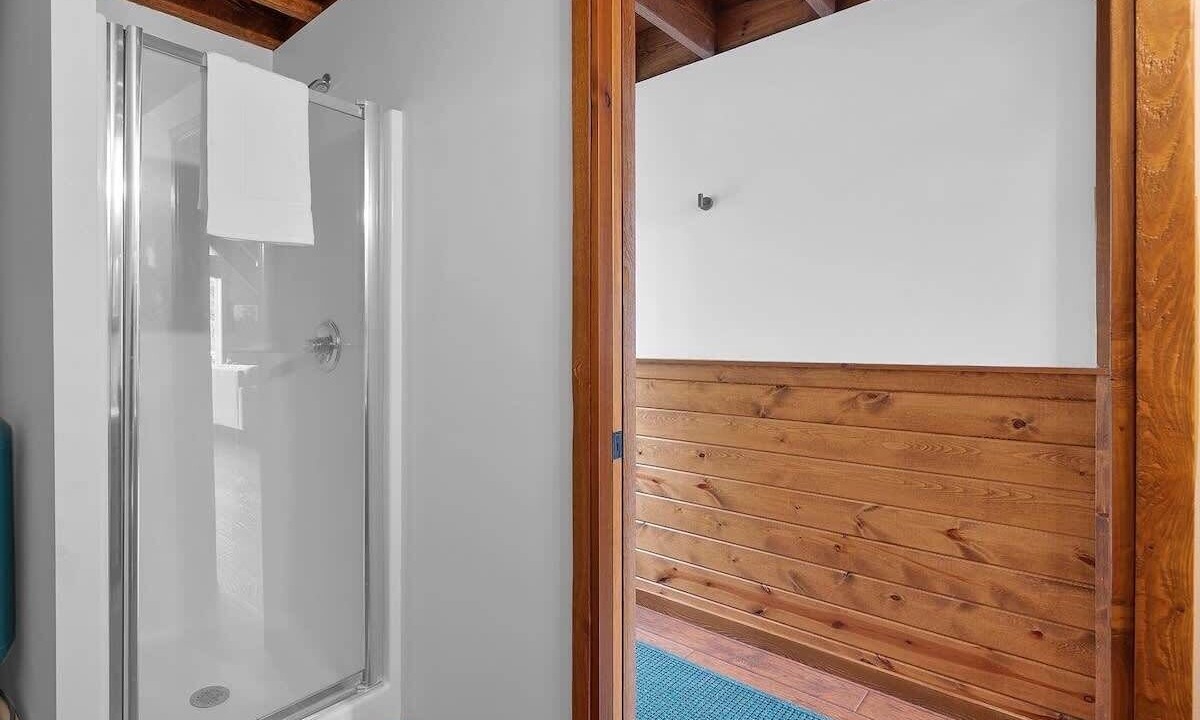 Photo of Bathroom in McArthur