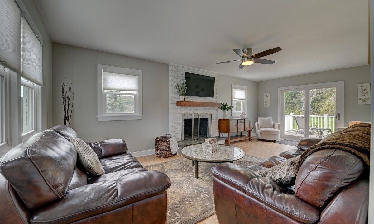 Photo of Livingroom in Central Bridge