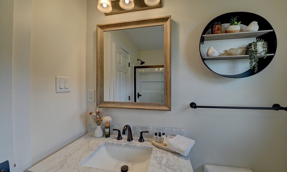 Photo of Bathroom in Central Bridge
