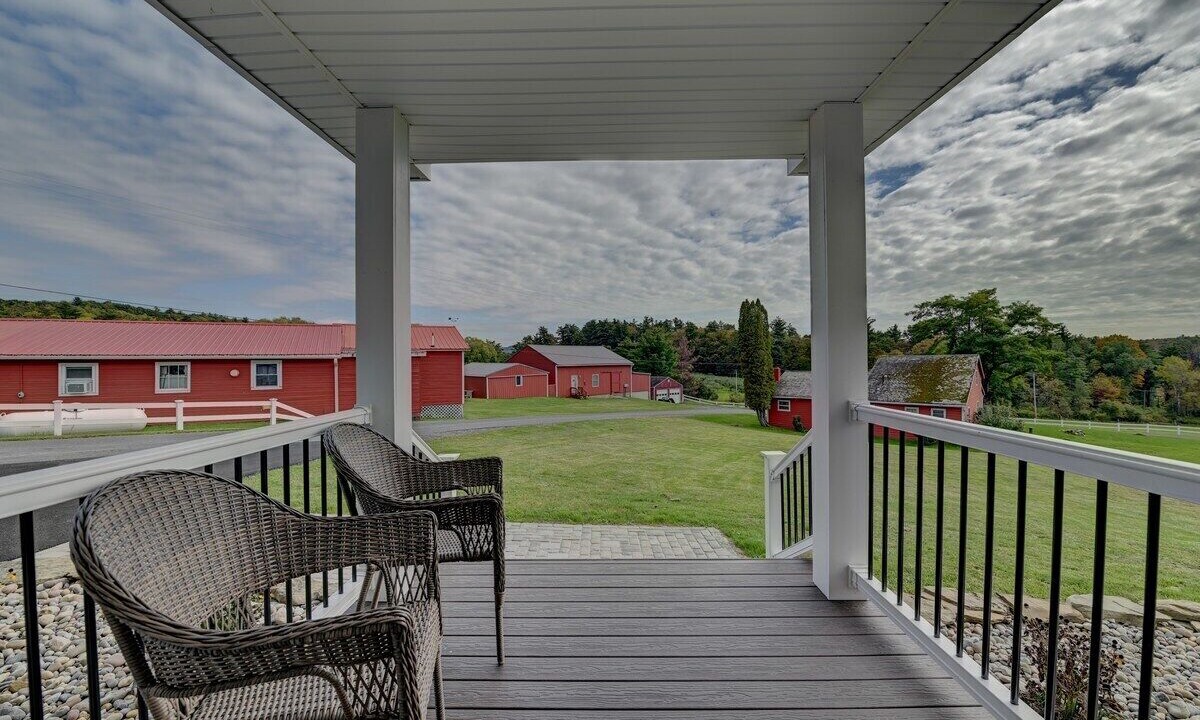 Photo of Patio Balcony in Central Bridge