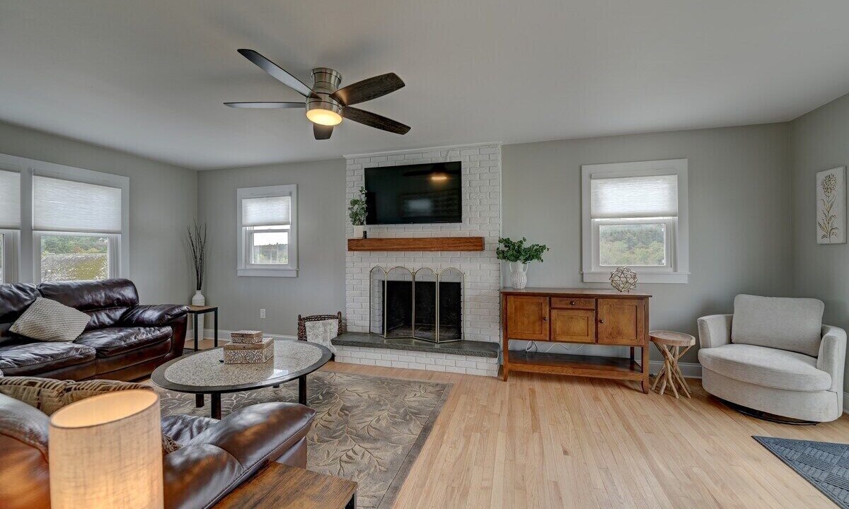 Photo of Livingroom in Central Bridge