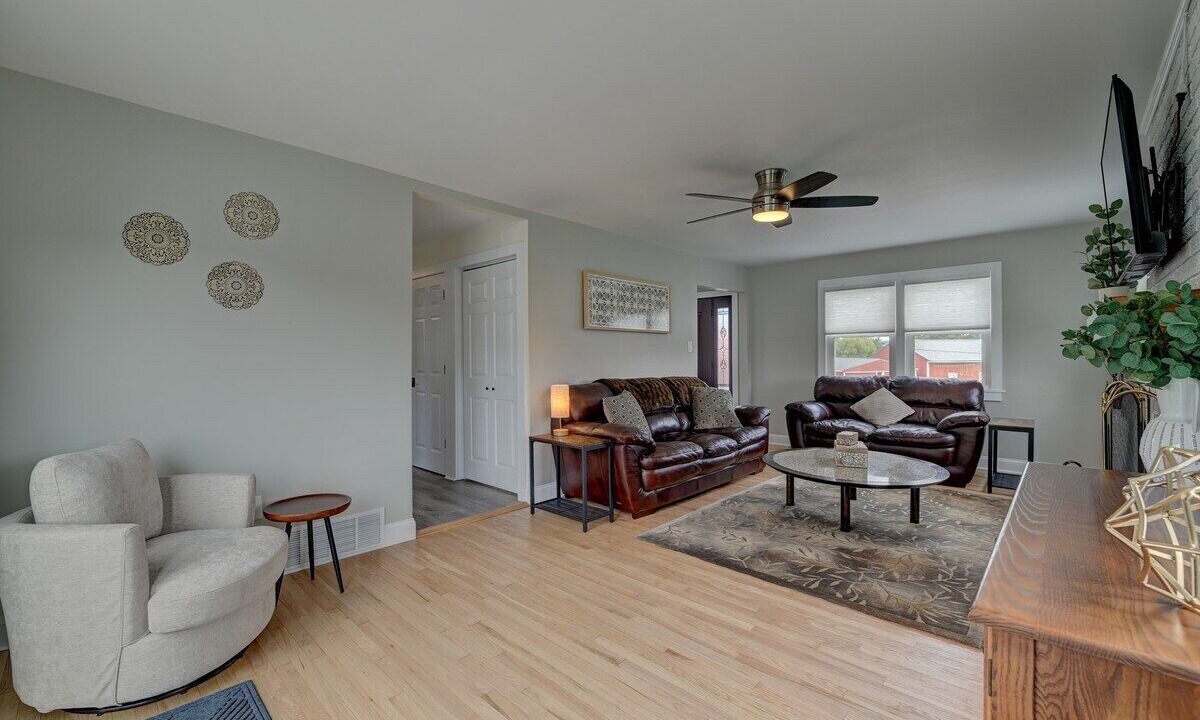Photo of Livingroom in Central Bridge