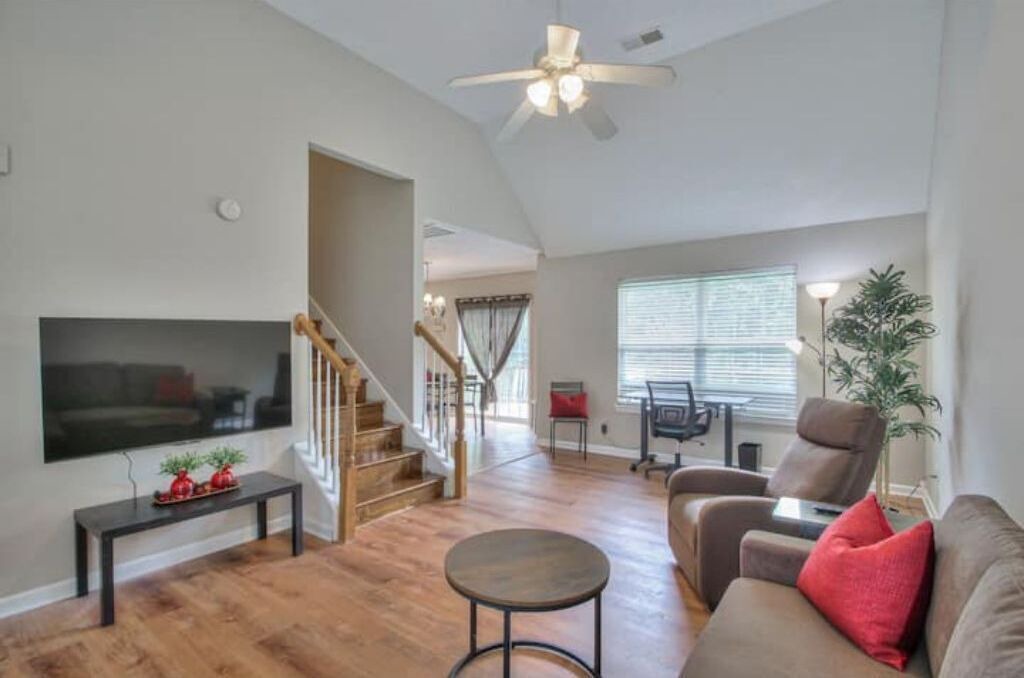 Photo of Livingroom in Smyrna