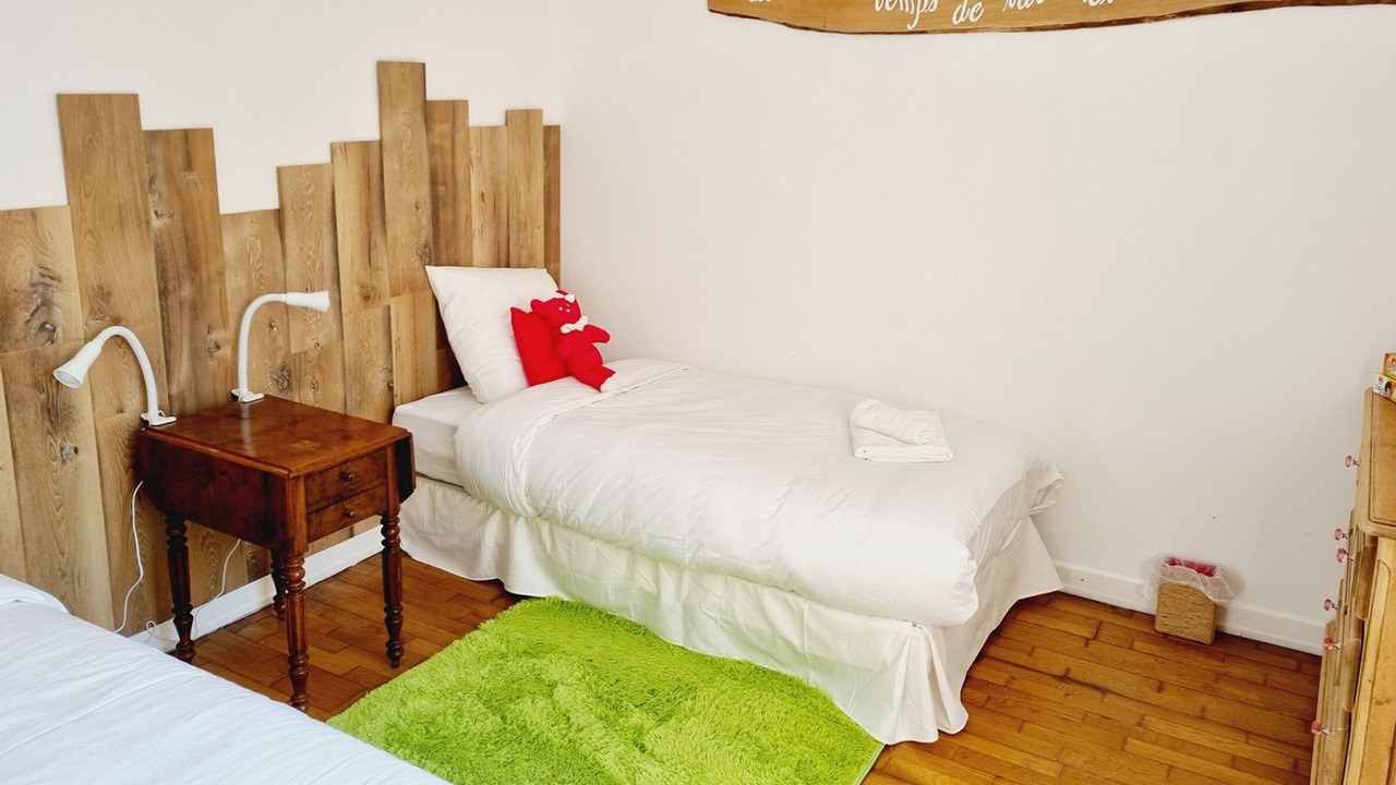 Photo of Bedroom in Viels-Maisons