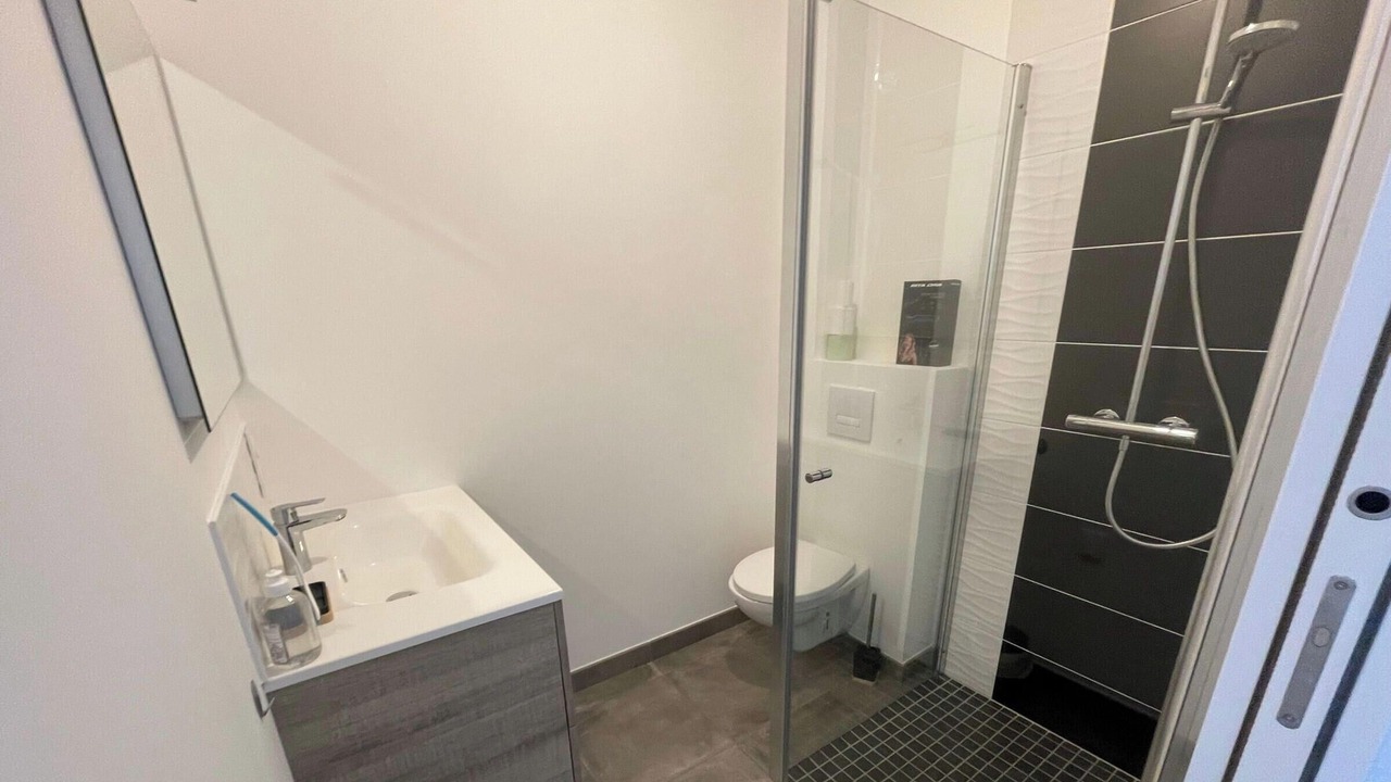 Photo of Bathroom in Saint-Reverend
