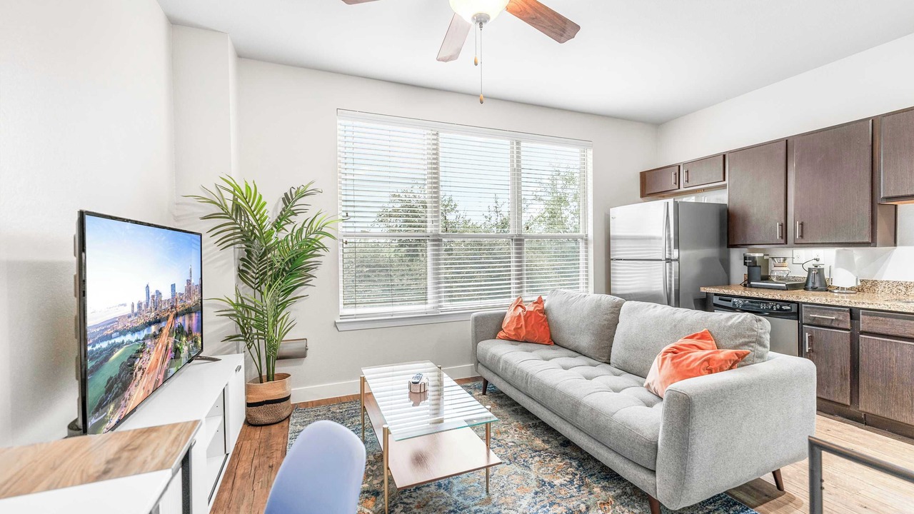 Photo of Livingroom in Greater South River City