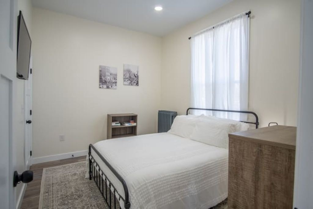 Photo of Bedroom in Waverly