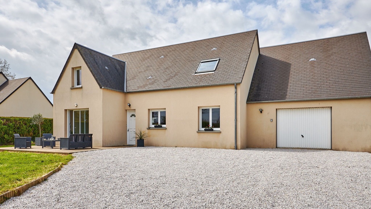 Photo of Others in Hiesville