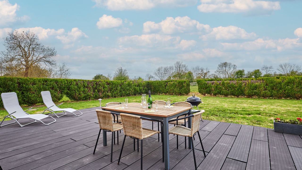 Photo of Others in Hiesville