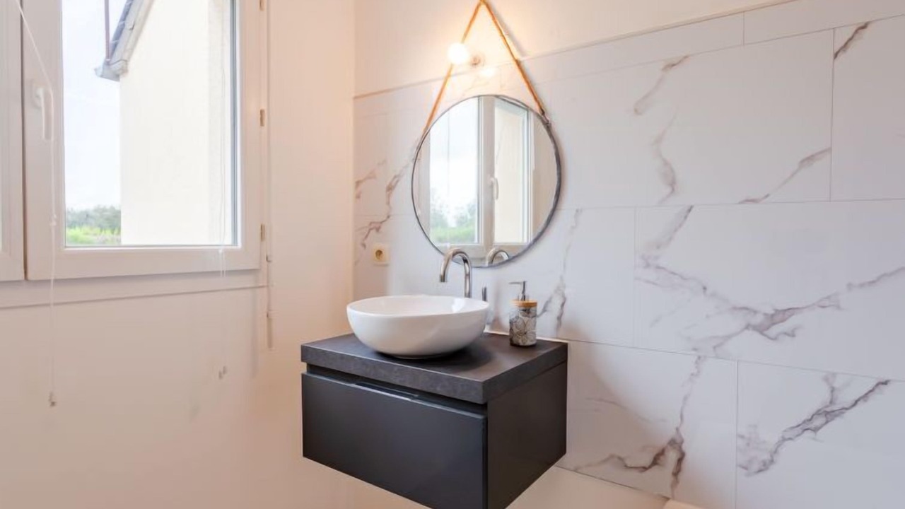 Photo of Bathroom in Hiesville