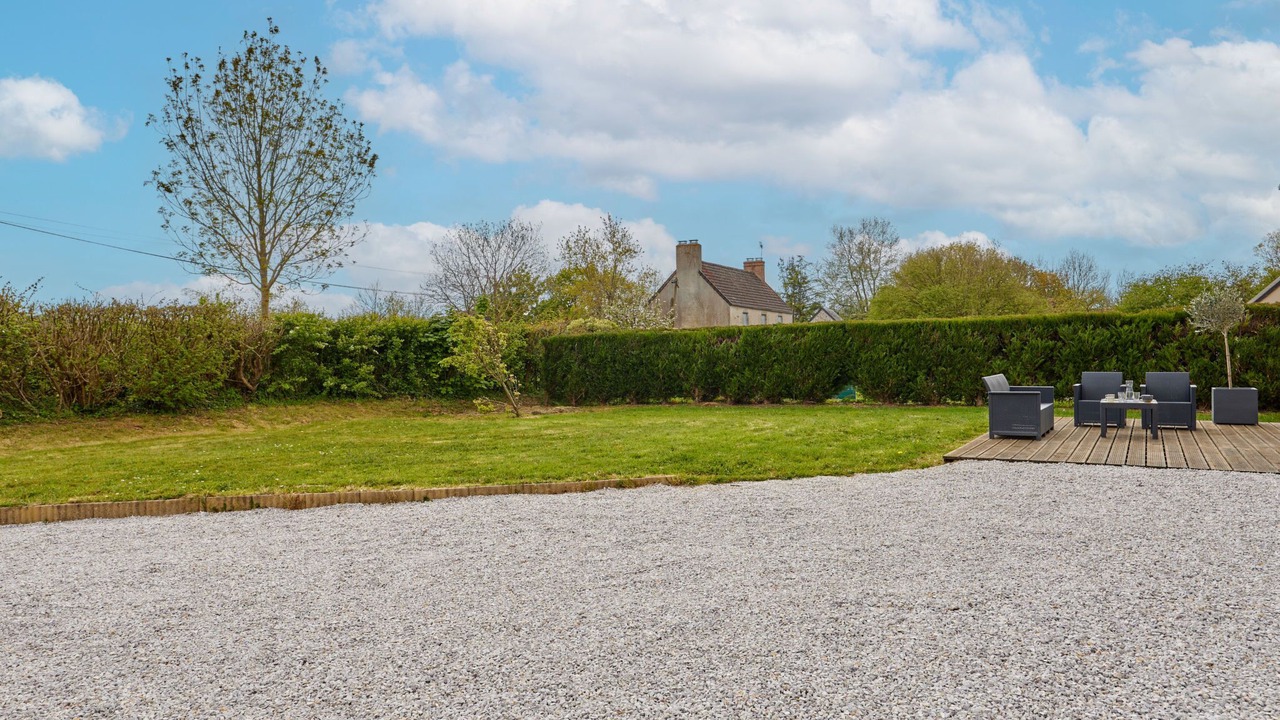 Photo of Others in Hiesville