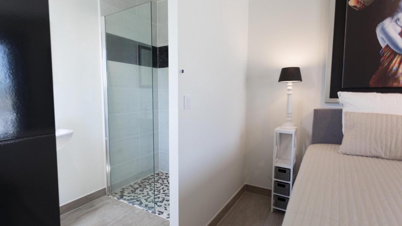 Photo of Others in Aigne