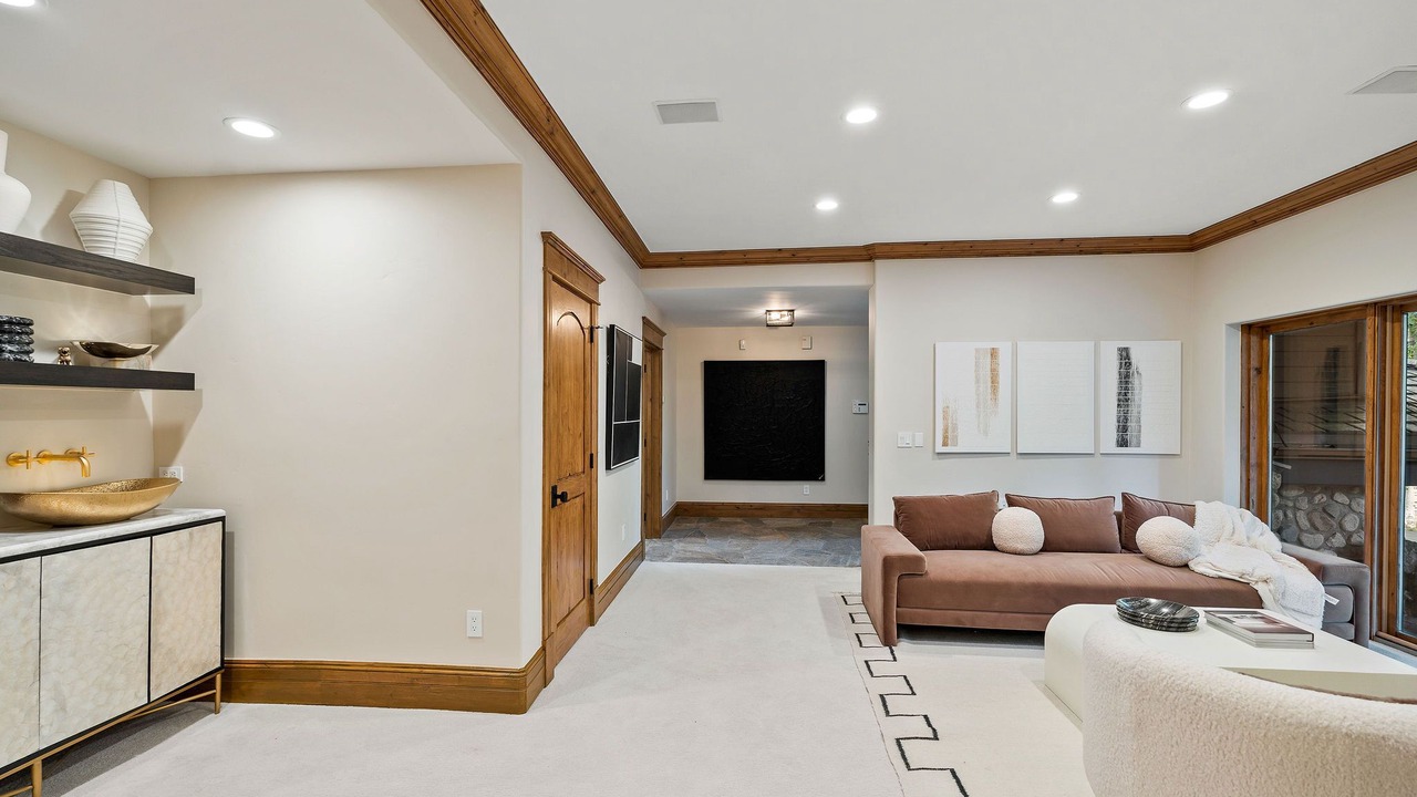 Photo of Livingroom in Vail