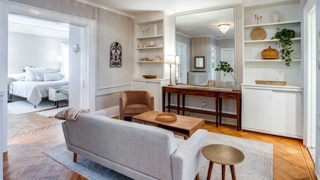 Photo of Livingroom in East Avenue