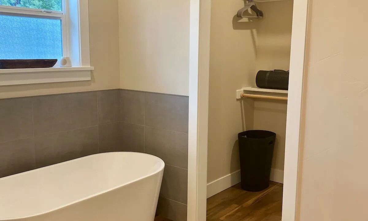 Photo of Bathroom in Riverbend