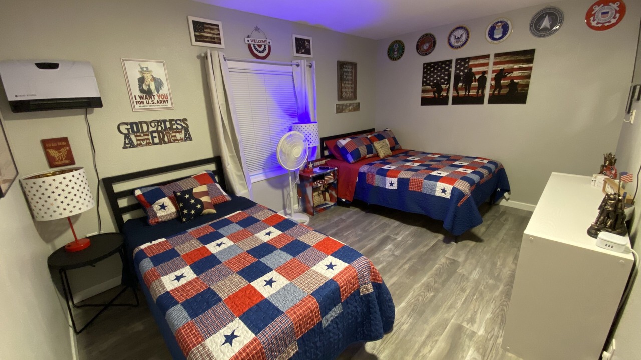 Photo of Bedroom in Elgin