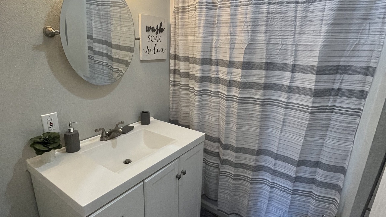 Photo of Bathroom in Elgin