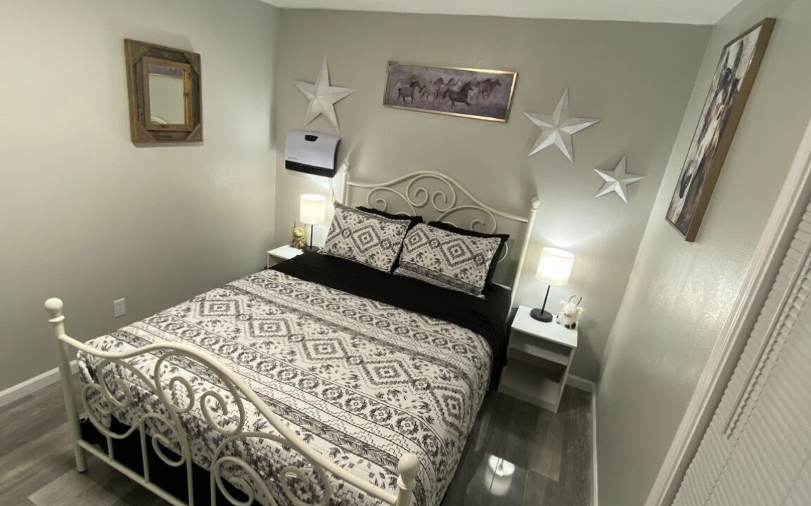 Photo of Bedroom in Elgin