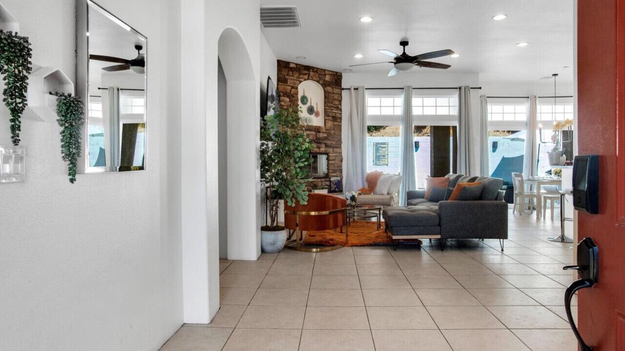 Photo of Livingroom in Desert Hot Springs