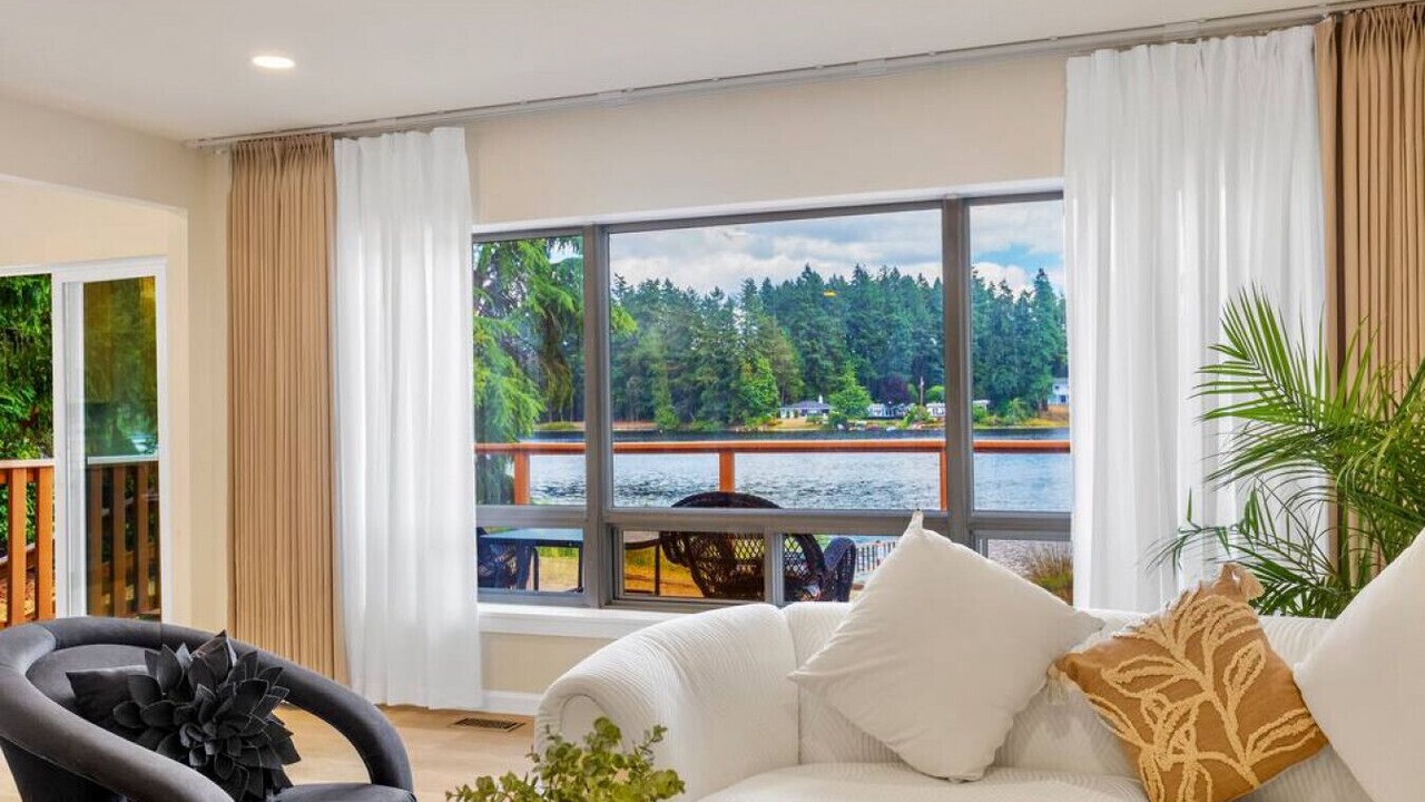 Photo of Livingroom in Lakeland South