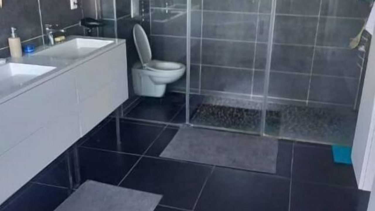 Photo of Bathroom in Bedarrides