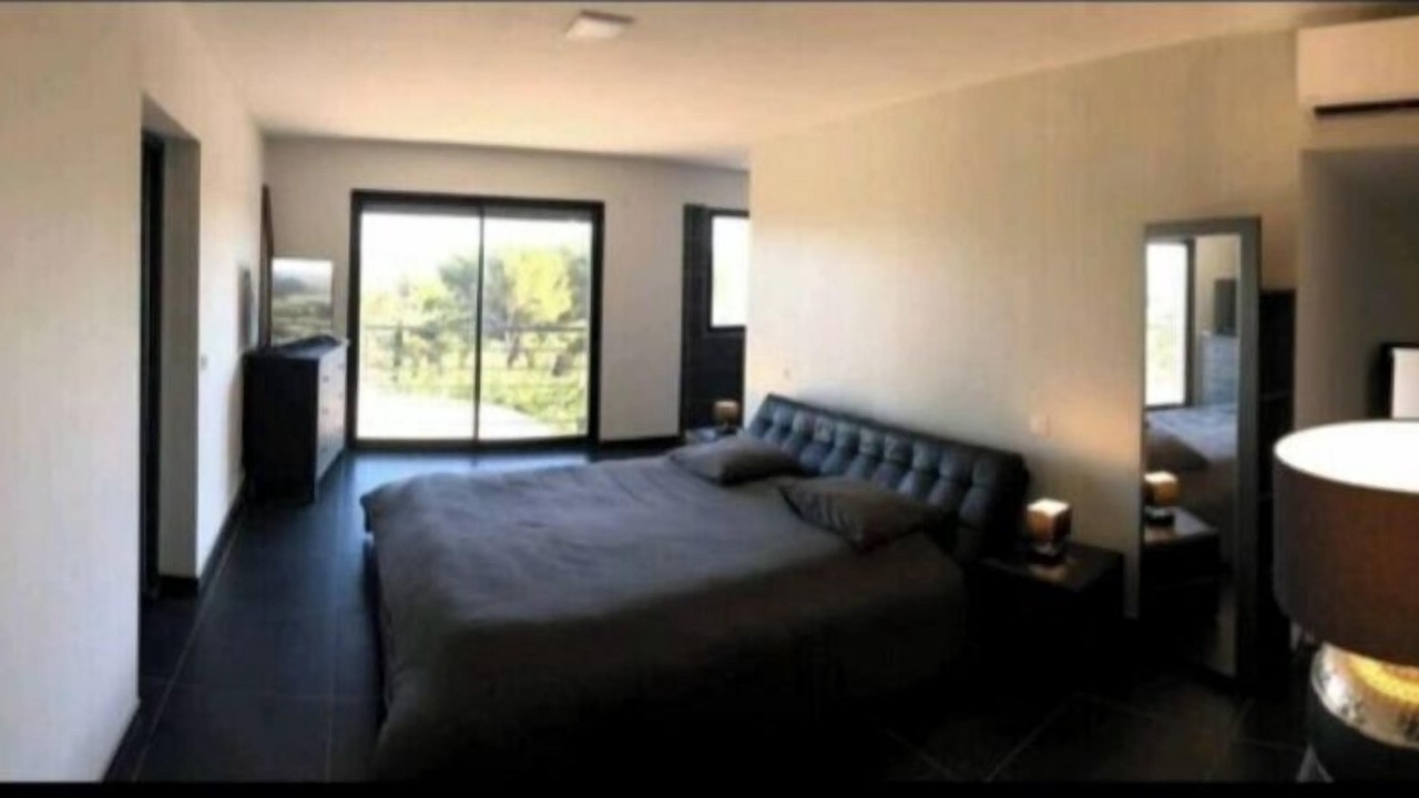Photo of Bedroom in Bedarrides
