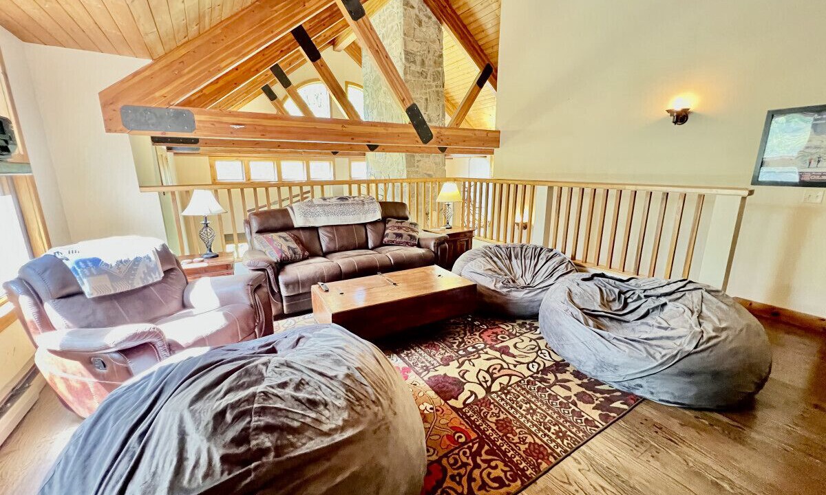 Photo of Livingroom in Forest Farms