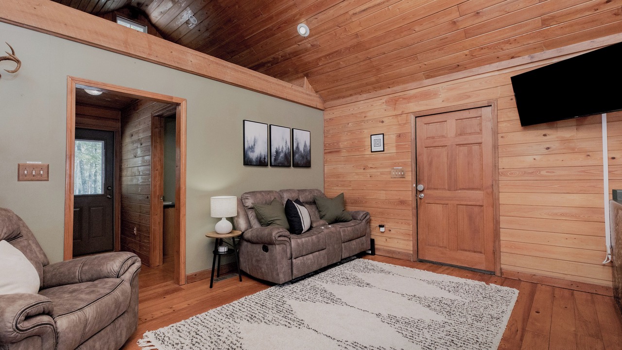 Photo of Bedroom in Peach County