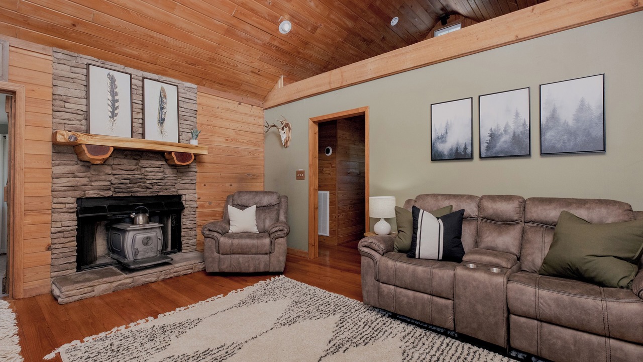 Photo of Bedroom in Peach County