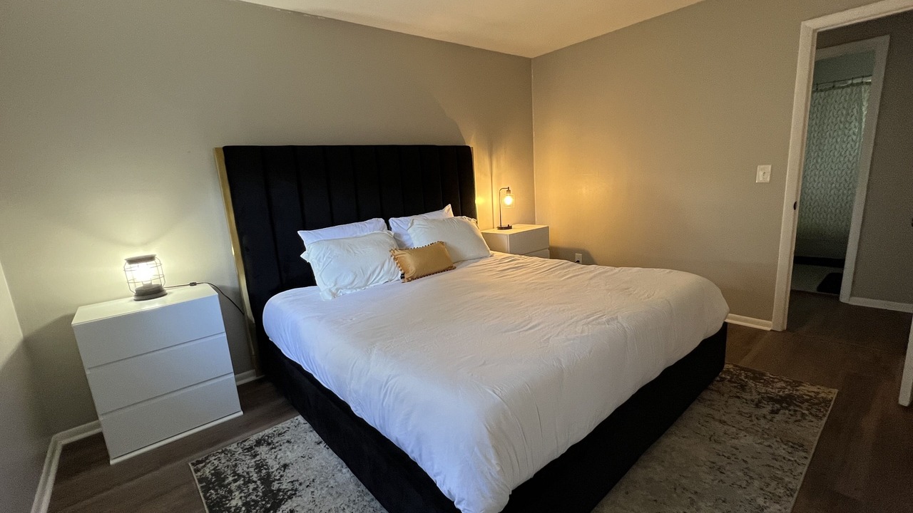 Photo of Bedroom in Maple Grove