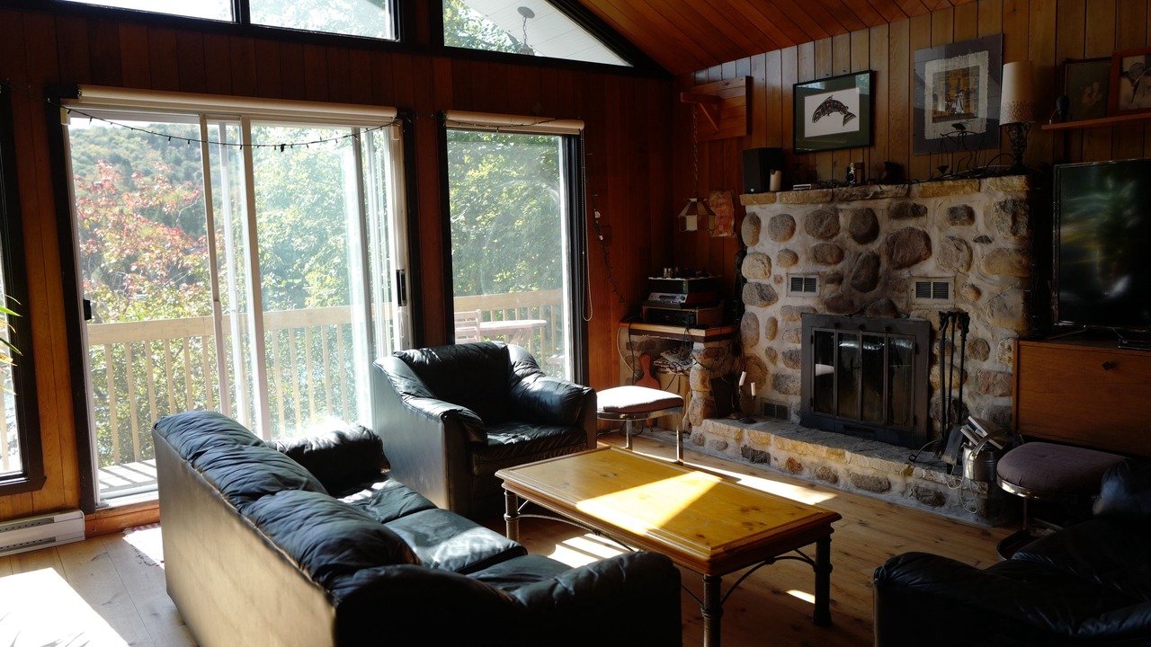Photo of Livingroom in St-Adolphe-d'Howard