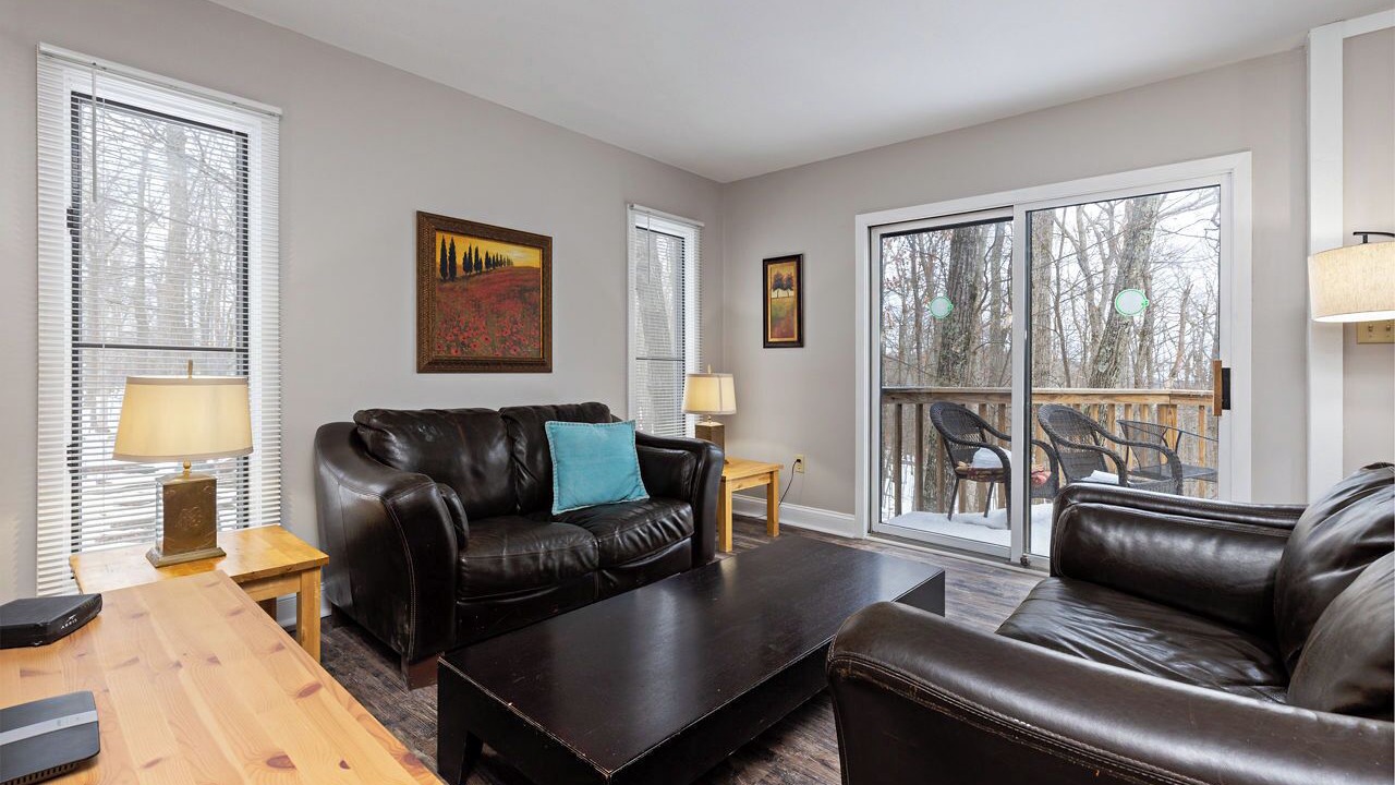 Photo of Livingroom in Chestnut Springs