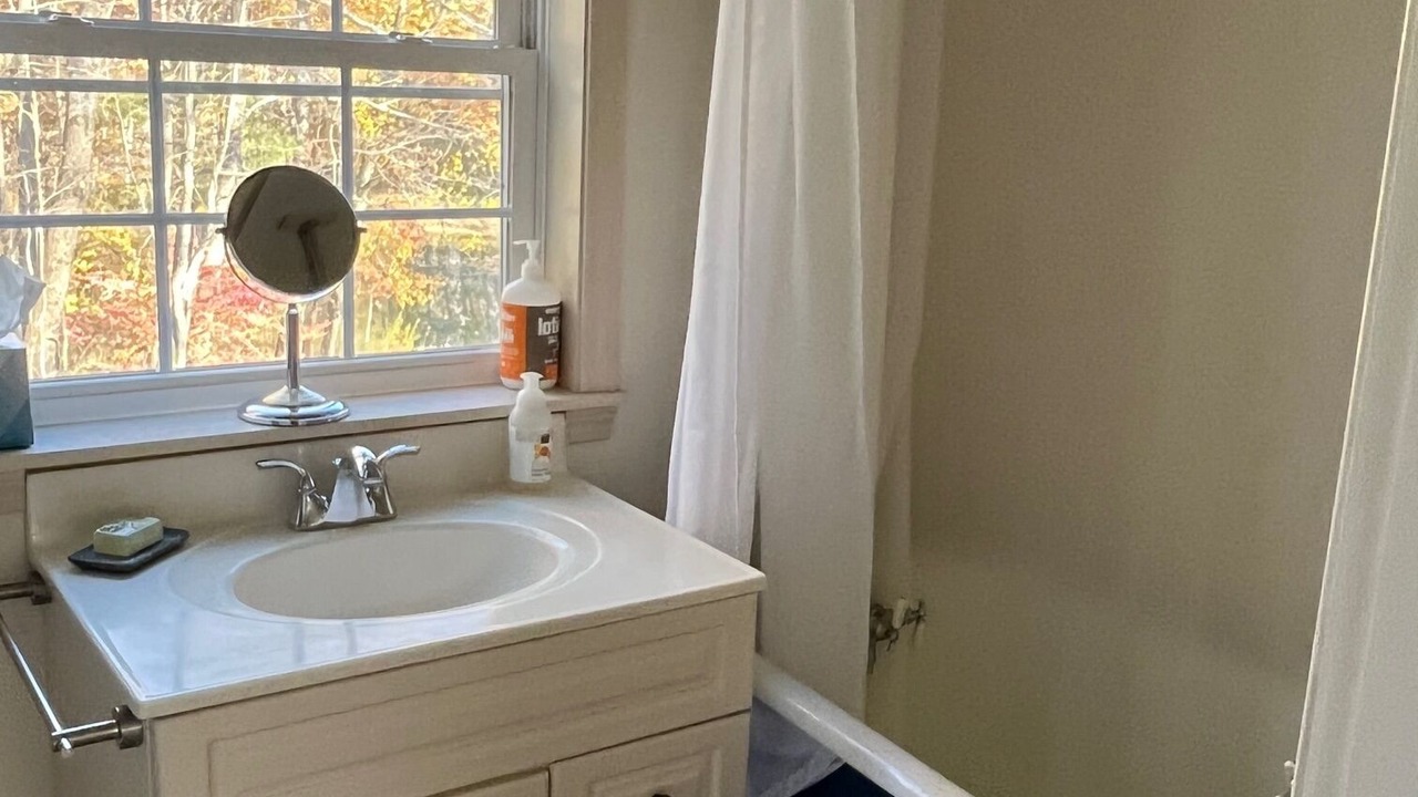 Photo of Bathroom in Canaan