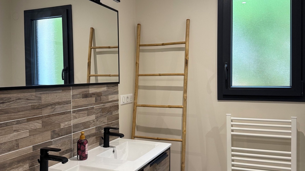 Photo of Bathroom in Champcevinel