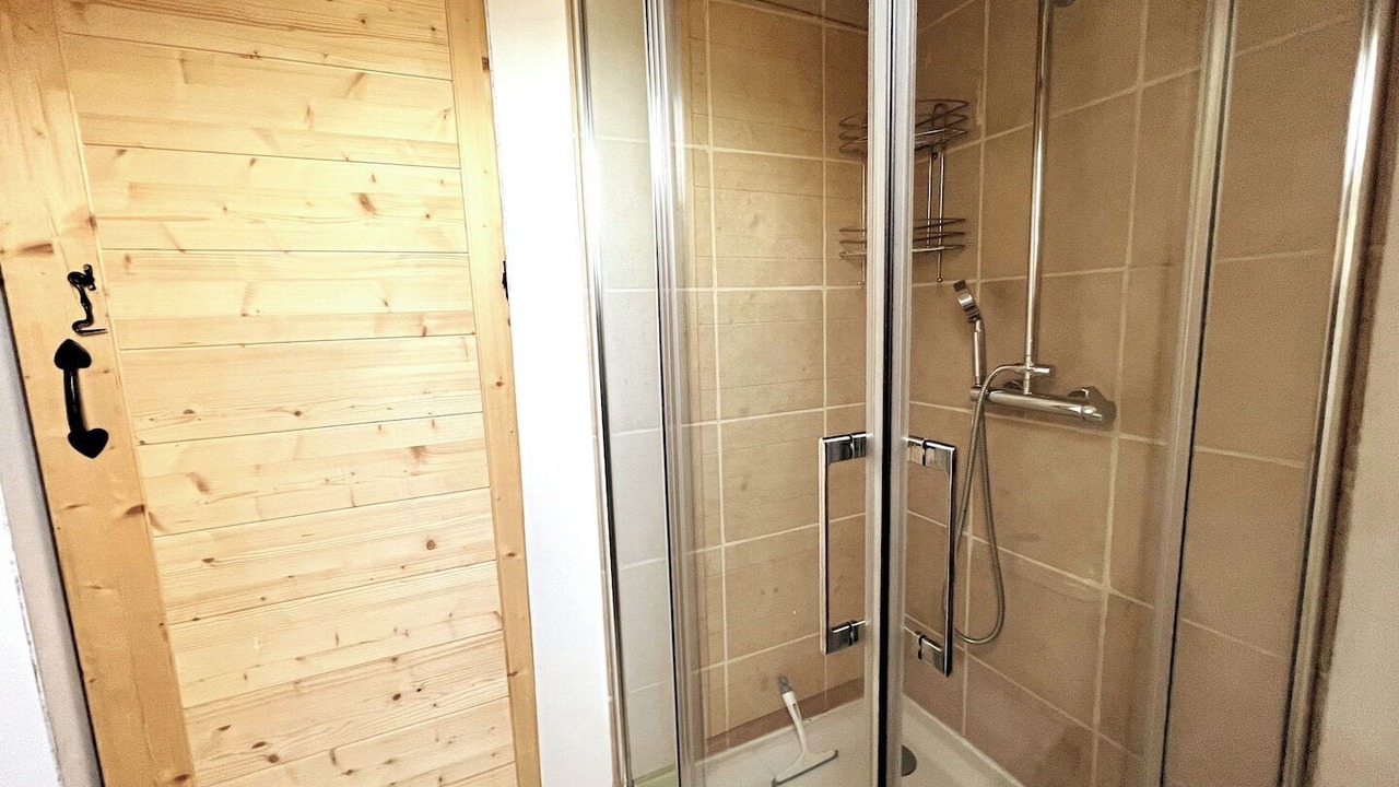 Photo of Bathroom in Campan