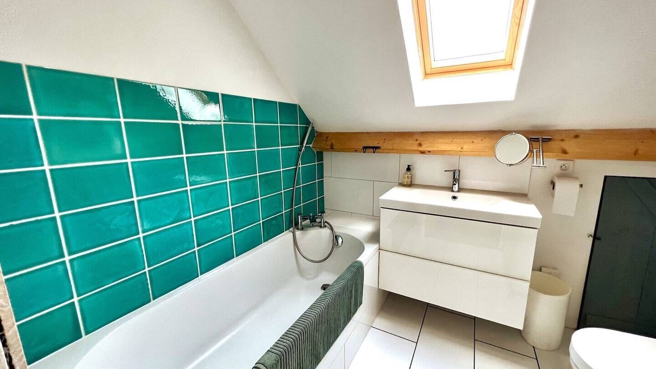 Photo of Bathroom in Campan