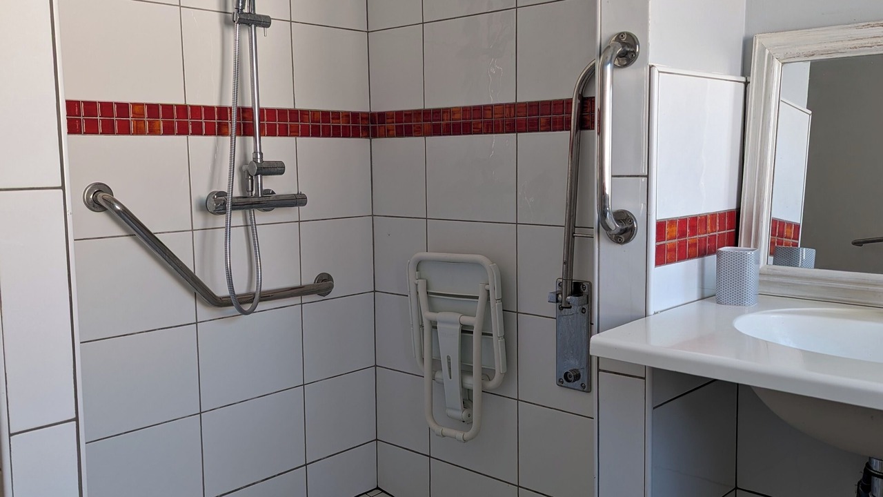 Photo of Bathroom in La Vallee-au-Ble