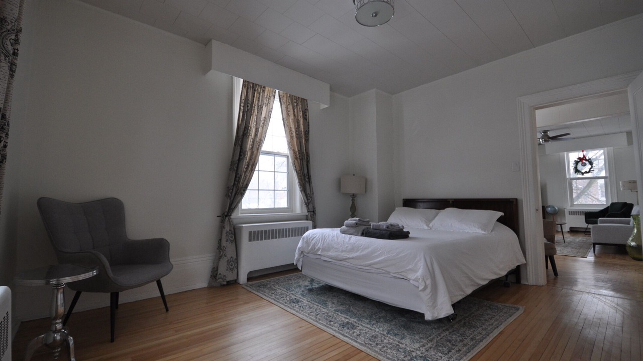 Photo of Bedroom in Meaford