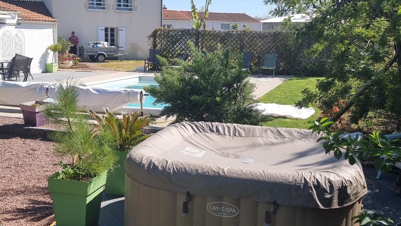 Photo of Outdoor in Grues