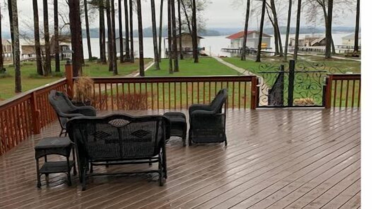 Photo of Patio Balcony in Guntersville