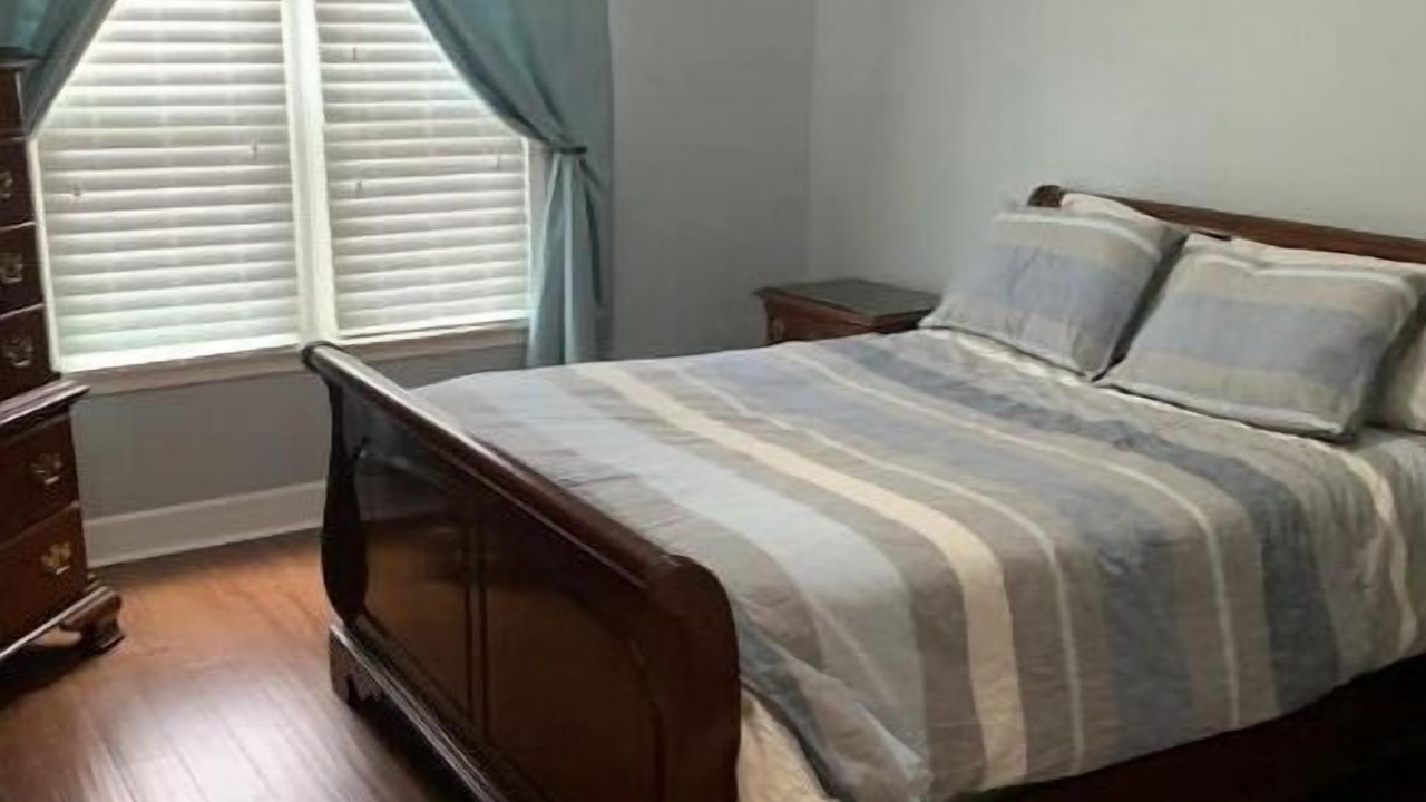 Photo of Bedroom in Guntersville